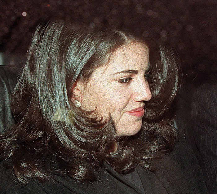 Gestul făcut de Monica Lewinsky după ce a fost întrebată despre Bill Clinton. VIDEO