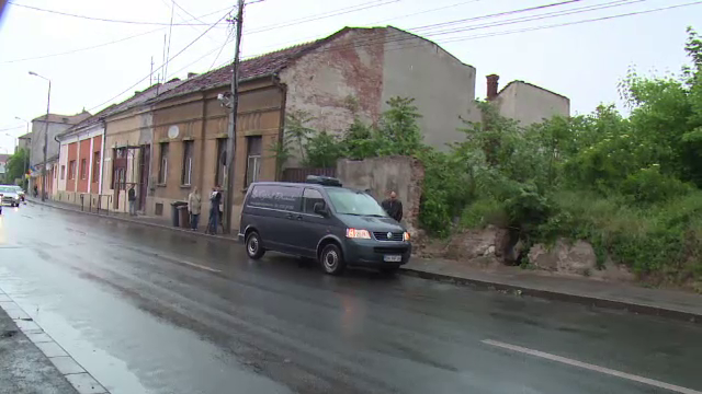 Cadavru decapitat si mumificat gasit in subsolul unei cladiri din Oradea. Primele ipoteze ale anchetatorilor