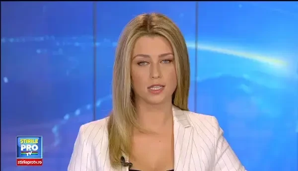 Cal cazut intr-o râpă adanca de 12 metri, salvat de pompieri. Filmul unei misiuni dificile, in Caras-Severin