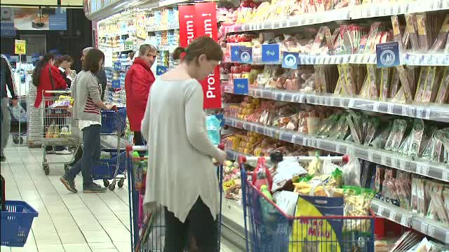 Rafturile cu produse pe cale sa expire ar putea ajunge in curand in magazine. Comerciantii se plang ca va urma un dezastru