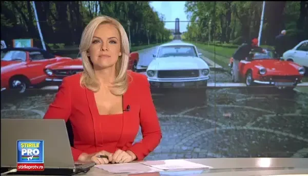 Parada cu masini de epoca in Constanta. Imagini cu vedeta spectacolului, un Morris Minor care a apartinut Regelui Mihai