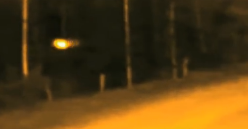 Camerele de supraveghere din Rusia au surprins imagini cu un obiect misterios, in zbor. Se crede ca e vorba de un OZN