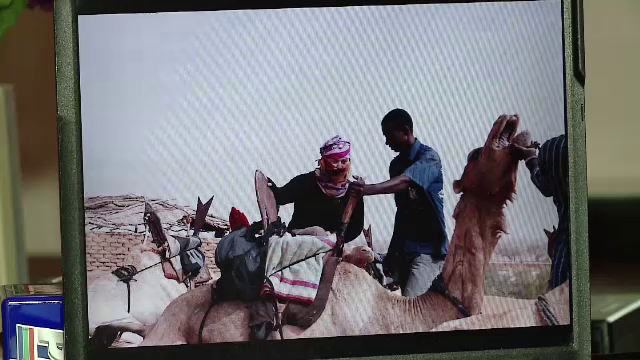 Aventura celor 5 romani care au plecat cu toate economiile pentru a-i invata pe tinerii din Burkina Faso ce inseamna scoala