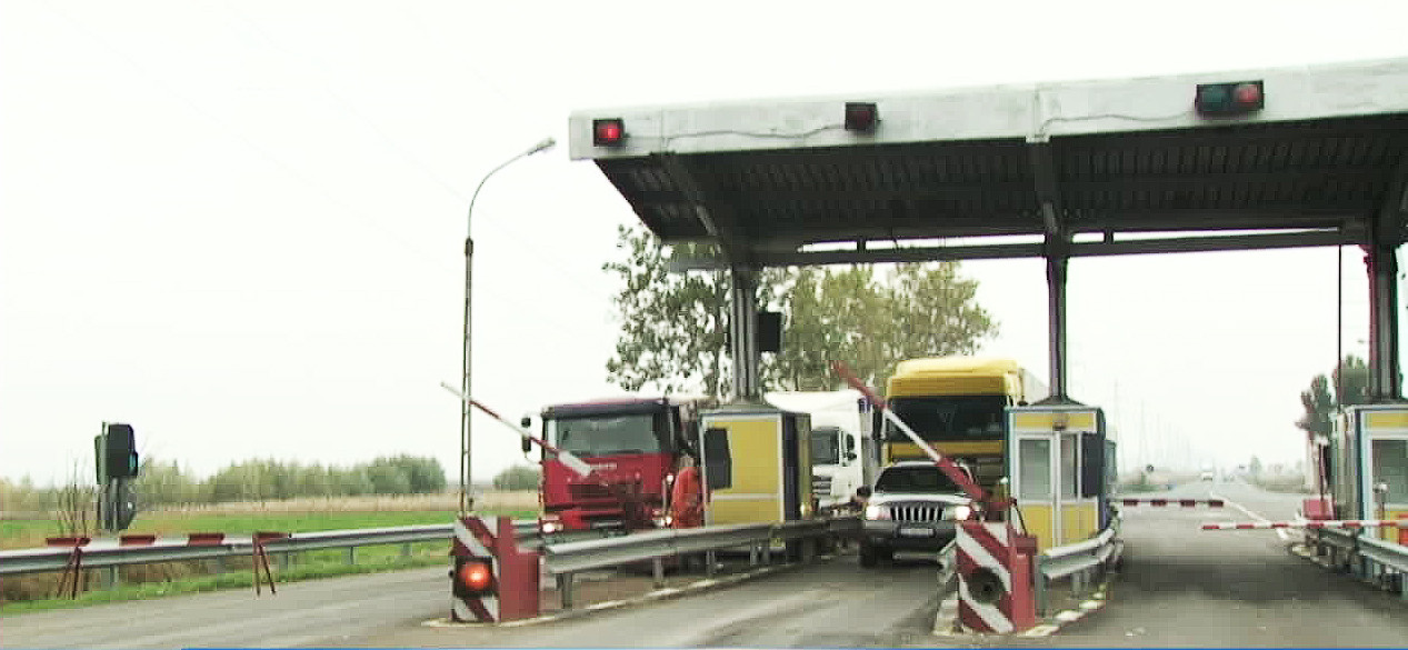 2.000 de euro de om, pe o singura tura. Jaful de proportii de la statiile de taxare de pe podurile Giurgiu si Giurgeni