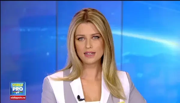 Cum s-a prezentat Angelina Jolie la premiera unui film. Este a doua oara in ultima saptamana cand actrita face gafa aceasta