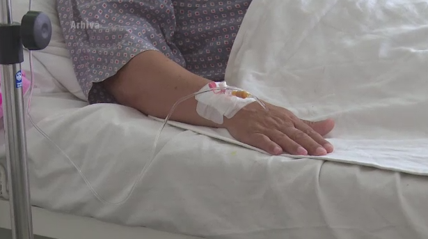 O asistenta medicala, banuita ca a omorat 38 de pacienti. Administra o doza din substanta folosita in pedepsele capitale