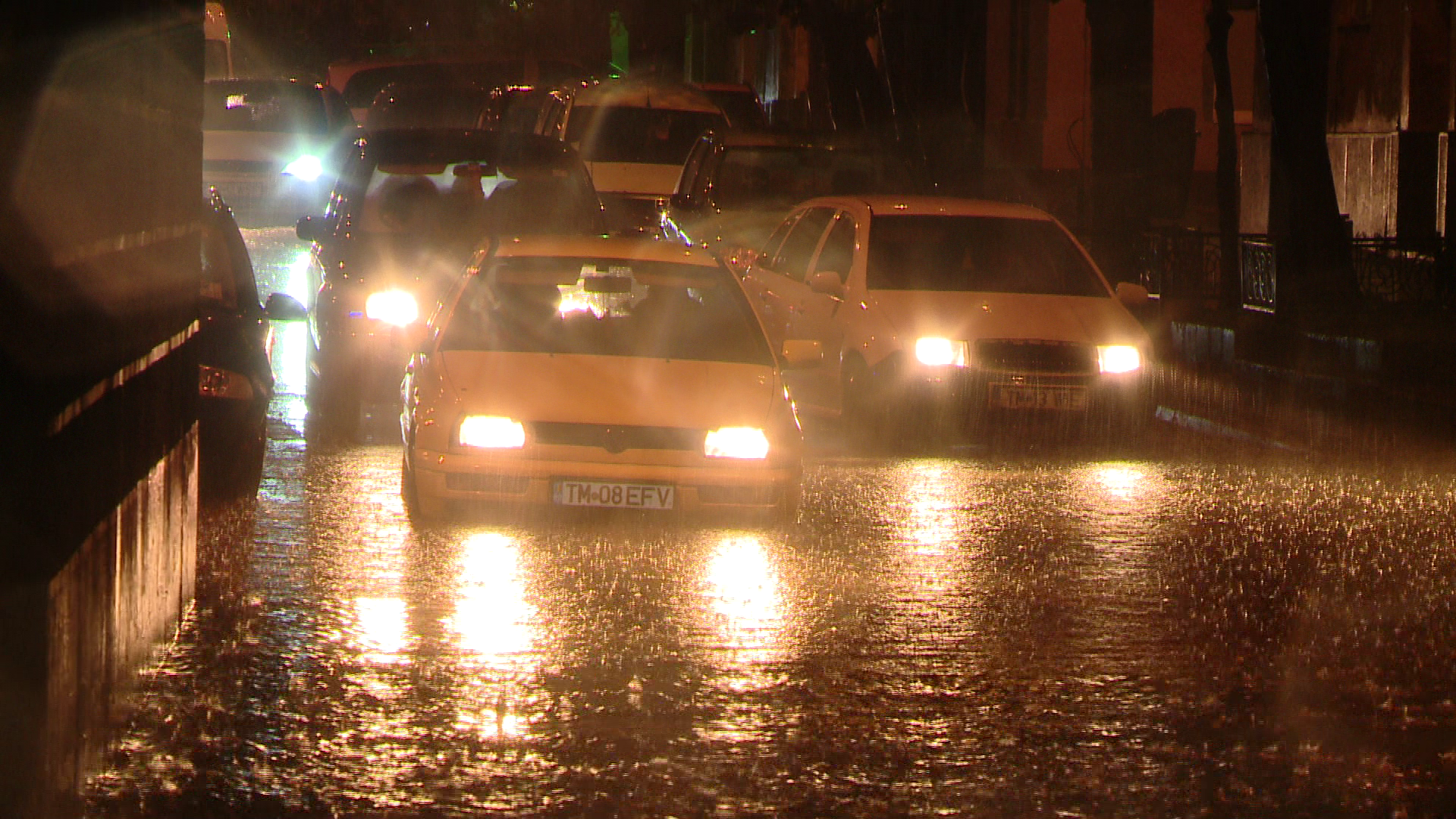 In 24 de ore, cantitatile de precipitatii au ajuns la 79 de l/mp in Timis. Meteorologii spun ca nu a mai plouat asa din 1960