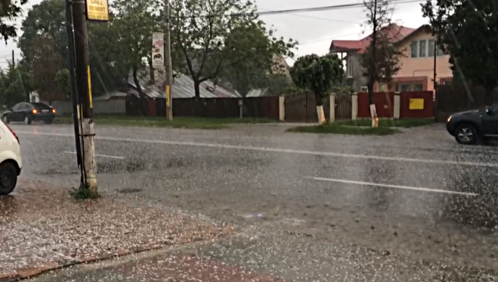 Conditii de grindina, vant si averse in jumatate de tara. Prognoza meteo pana luni