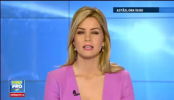 Cannes 2014. Incident ciudat pe covorul rosu: un barbat s-a bagat sub rochia actritei America Ferrara