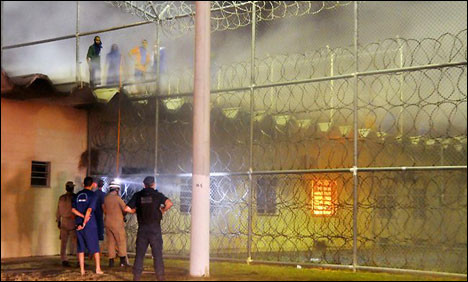 Revolta intr-o inchisoare din Brazilia. 122 de persoane au fost luate ostatice