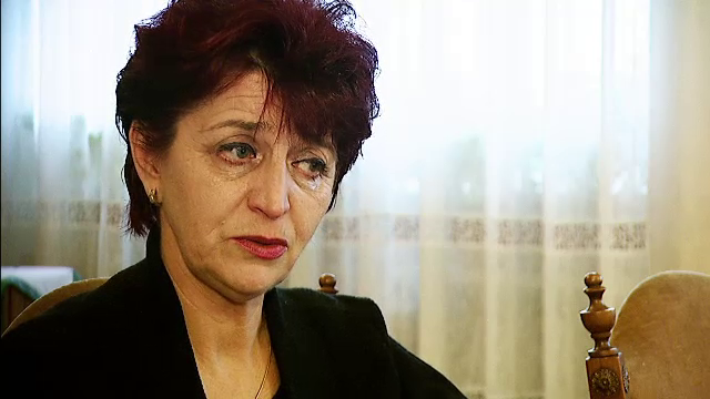 "Badante": oameni in putere care traiesc o viata de muribund. Viata de calvar a romancelor din Italia