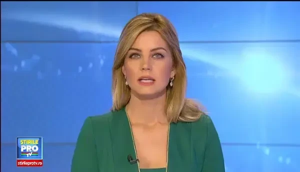 Imagini surprinse de camerele de supraveghere. Un agent de paza, lovit cu pumnul si cu un scaun de un client nervos