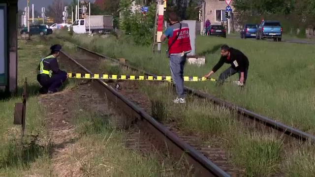 Se juca cu telefonul si nu a vazut ce aproape era locomotiva. Accidentul care l-a lasat pe un copil din Brasov fara picior