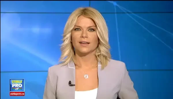 Bistrita a imbracat straie de sarbatoare. Peste o mie de elevi au participat la o parada in costume populare