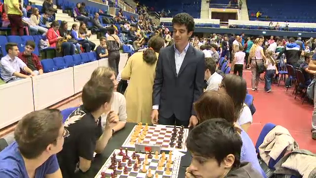 Elevii din Romania vor avea o noua materie optionala: SAHUL. Ce crede fiul ministrului Pricopie despre decizia tatalui sau