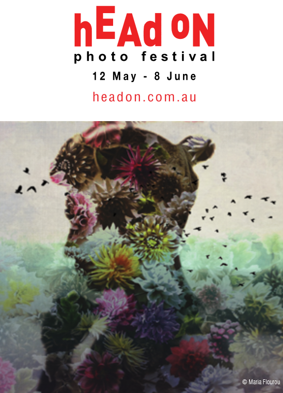 Imaginea emotionanta a unei tinere, inconjurata de familie, inainte de a muri, castigatoare la un festival de fotografie