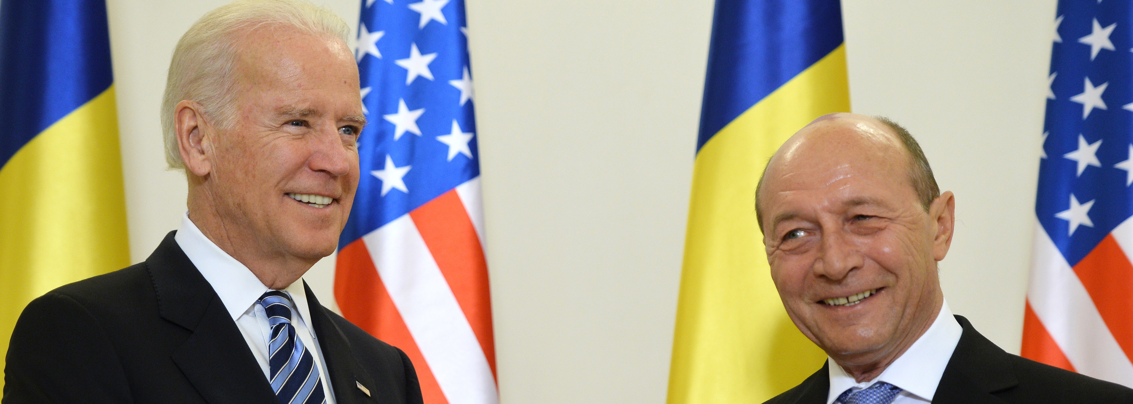 Joe Biden si Traian Basescu - cover