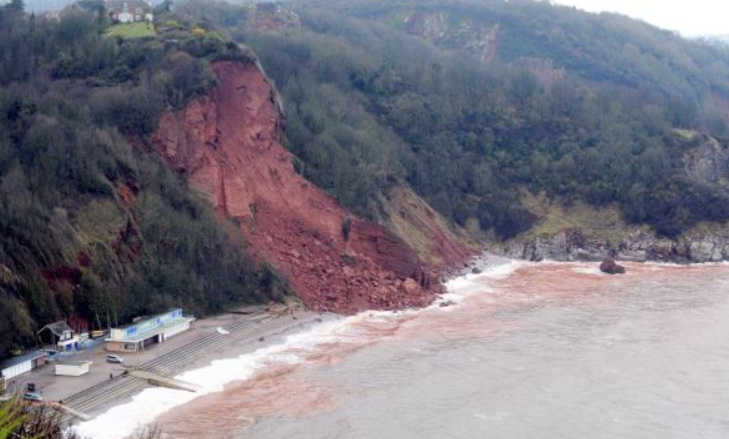 Un roman fara adapost a supravietuit unei cazaturi de la peste 20 de metri inaltine, in Anglia