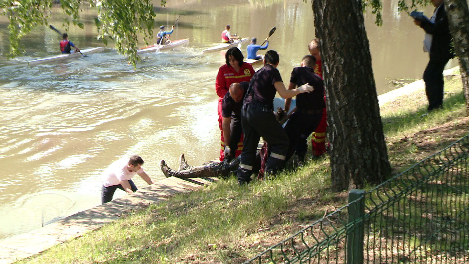 Descoperirea infioratoare facuta de cativa canotori care vasleau pe raul Bega. FOTO