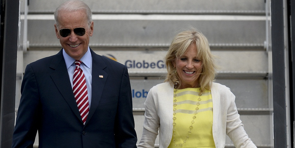 Jill Biden, la Muzeul Satului. Fost fotomodel si profesoara de engleza, sotia vicepresedintelui SUA e fascinata de Romania