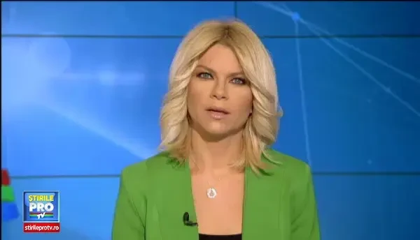 "Cadoul" cumplit pe care si l-a facut chiar de majorat. Trei raniti, dupa ce un tanar a intrat cu masina intr-un stalp