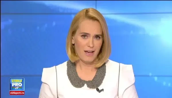 Spectacol la inaltime la Clinceni. Printre invitatii speciali se numara un american care a sarit fara parasuta de la 4000m