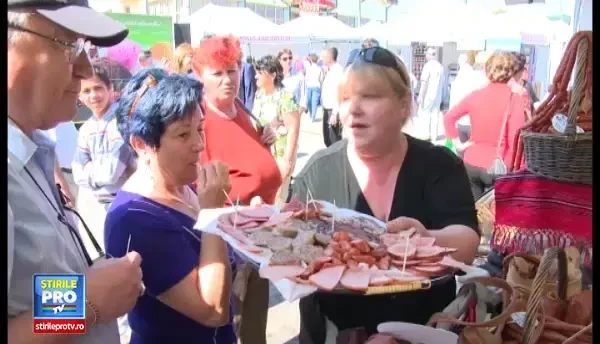 Gurmanzii sunt asteptati in Alba cu mezeluri afumate cu rumegus si branzeturi speciale cu busuioc