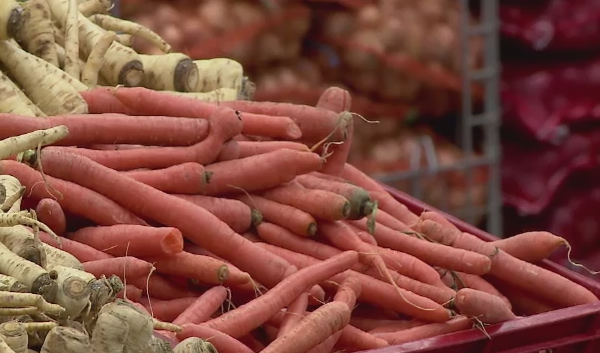 Semipreparatele romanesti cuceresc rafturile hipermarketurilor. Cum au invatat fermierii sa faca profit din banalii morcovi