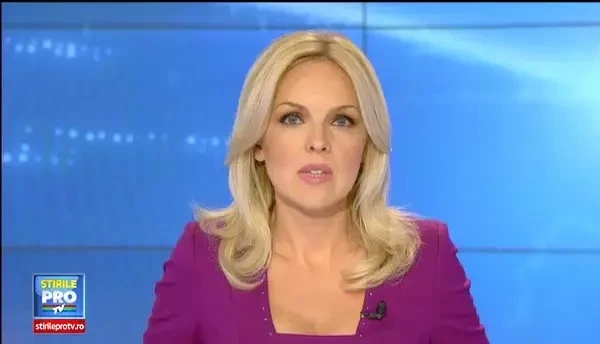 Momentul in care presedintele Traian Basescu este scuipat, la Constanta. Barbatul a fost imobilizat de SSP si dus la audieri