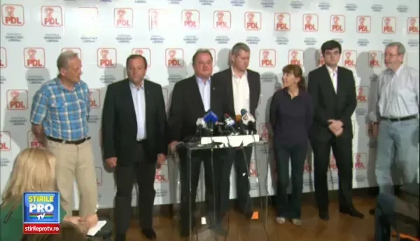 Blaga, despre unificarea dreptei: Să ştim cum stăm, unii cântau seara "Mihaela, dragostea mea"