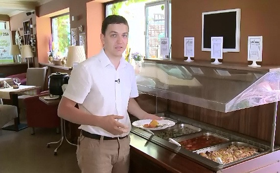 Restaurantele unde nimeni nu se uita in farfuria ta. Cat costa sa mananci la un local tip "all you can eat"