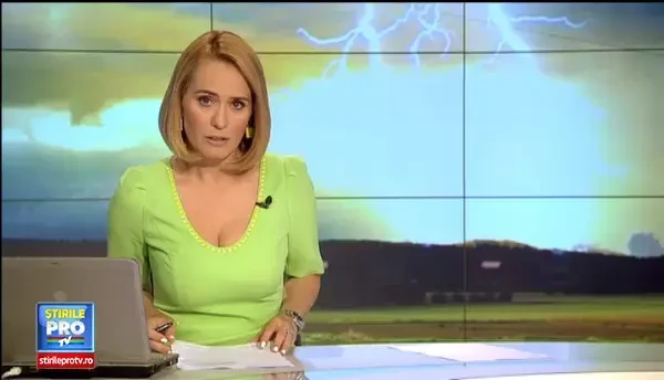 Incident dramatic in Bihor, unde un tanar de 15 ani a murit lovit de fulger. Vinovate sunt castile conectate la mobil