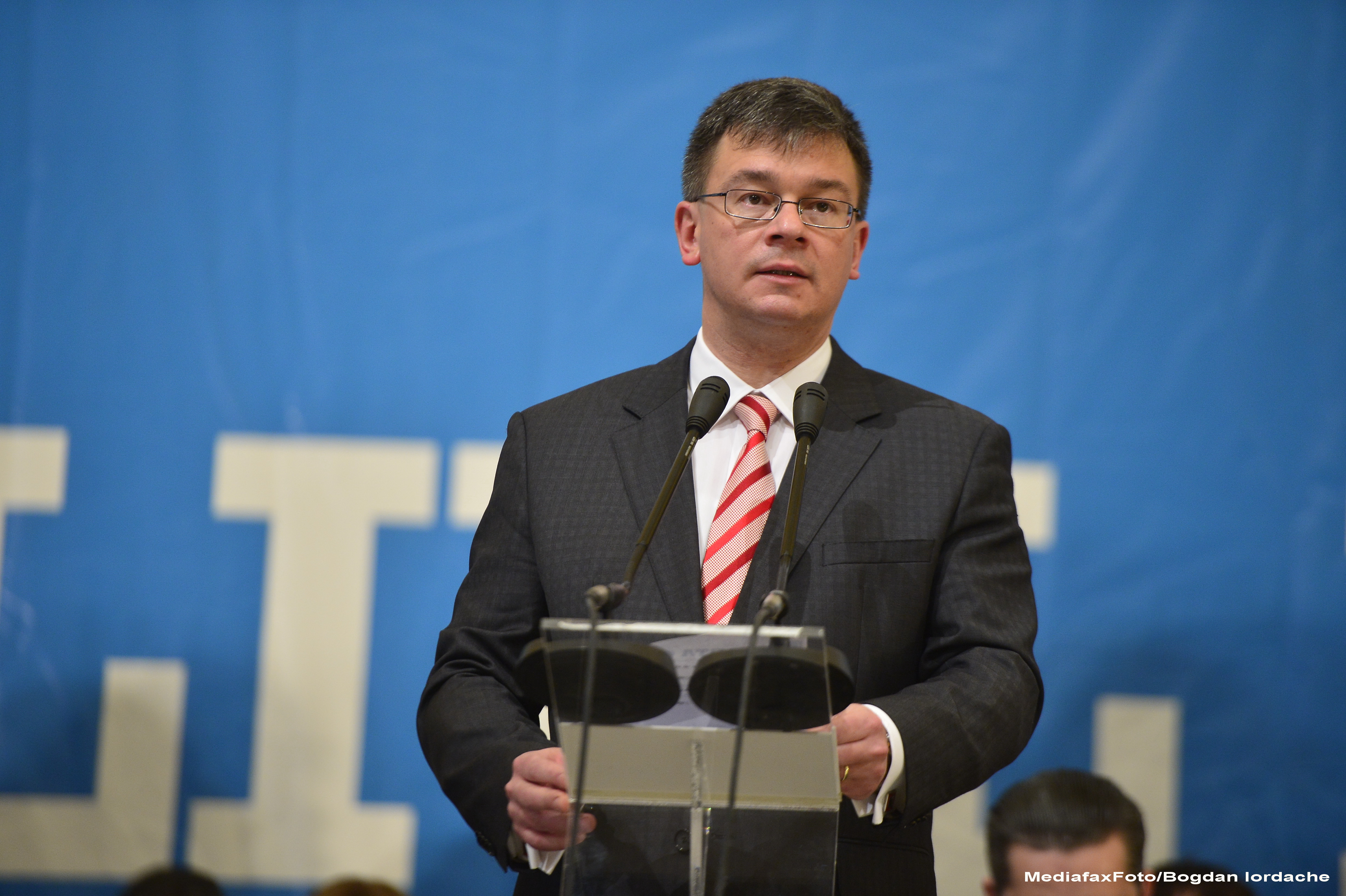 Mihai Razvan Ungureanu, numit consilier personal al presedintelui Iohannis. "Voi fi aproape de el, indiferent de pozitie"