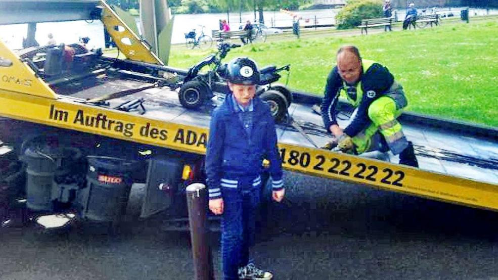 "Garcea" exista si in Germania. De ce a fost oprit de politistii din trafic acest pusti de 12 ani. Ce conducea