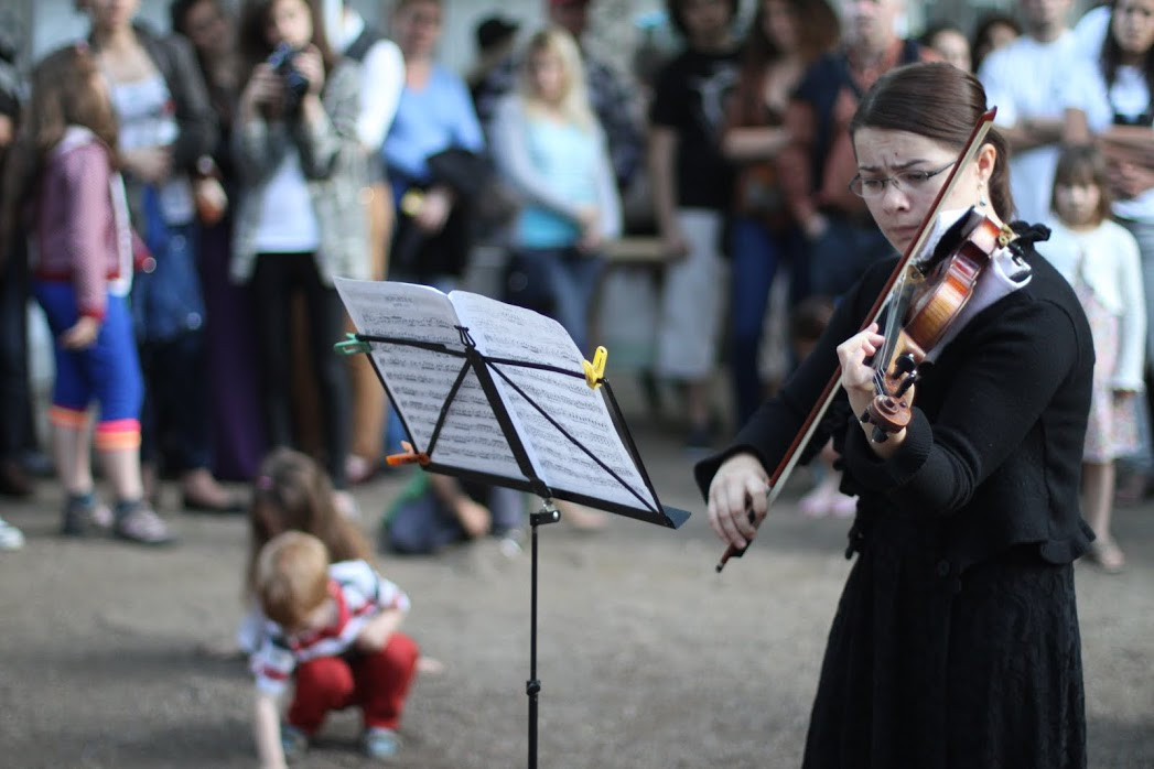 Peste 300 de persoane au participat la Noaptea Privighetorilor de la Gradina Botanica din Cluj-Napoca