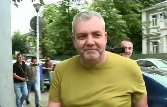 Primul sot al Mihaelei Radulescu, retinut pentru vanzare de bijuterii si ceasuri contrafacute