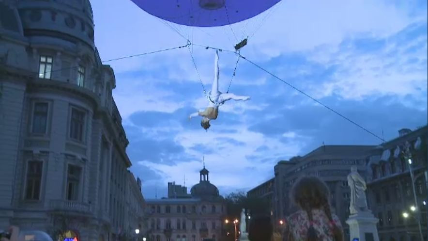 Bucurestiul devine Capitala Teatrului in weekend: s-a dat startul festivalului "B fit on the steet". PROGRAMUL spectacolelor