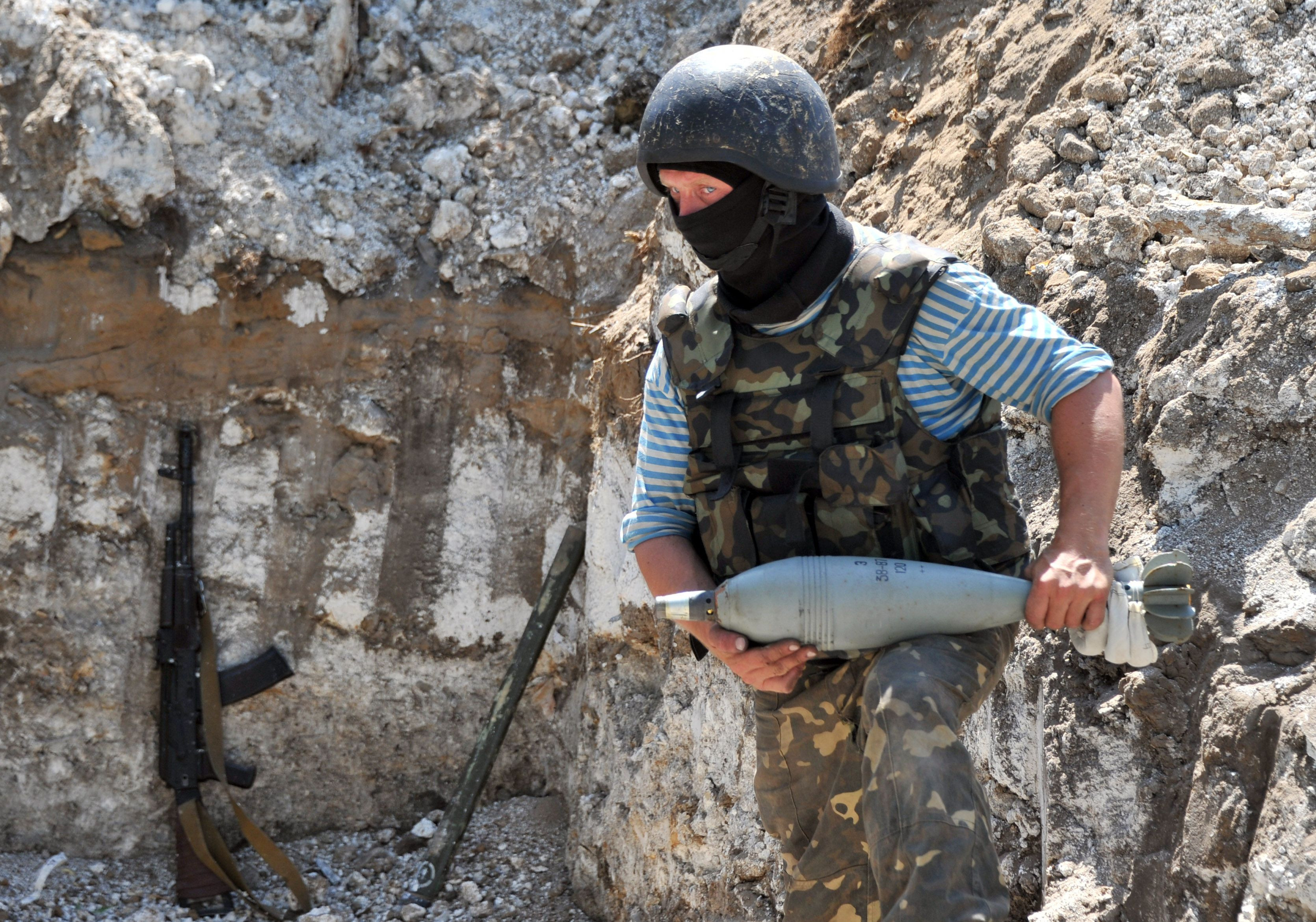 Criza in Ucraina. Nou atac declansat in Slaviansk. Rusia: Au incalcat Conventia de la Geneva privind protejarea civililor