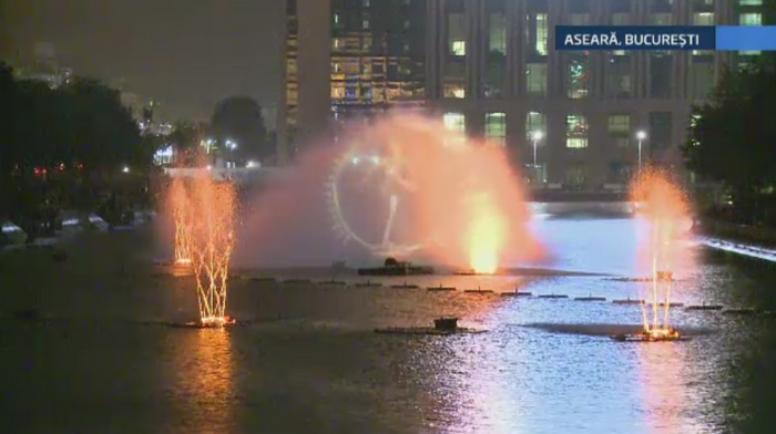 Centrul Bucurestiului s-a transformat in weekend intr-o scena de film SF. Zeci de spectatori au admirat spectacolul
