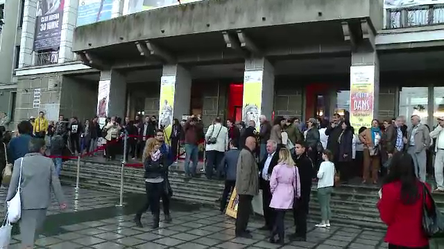 TIFF a inceput cu premiera nationala a filmului "Philomena". Emil Boc si sotia lui au fost prezenti la eveniment