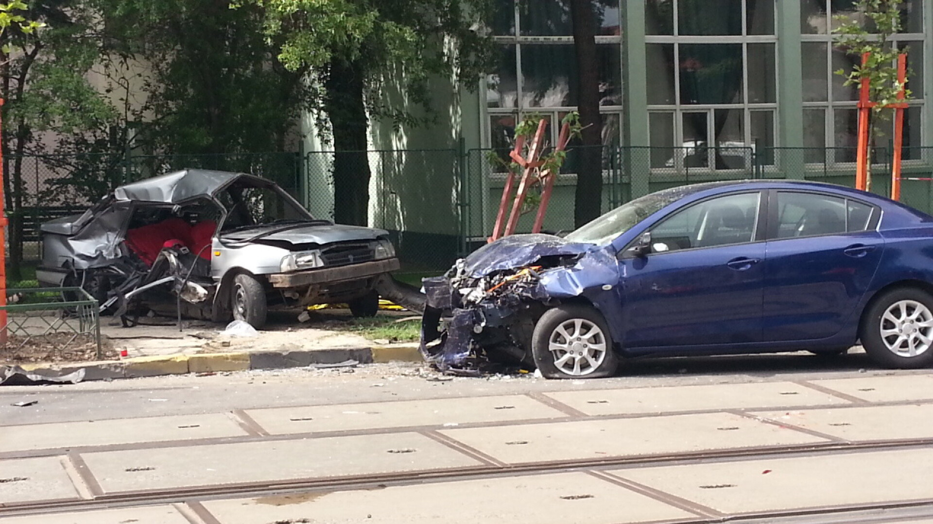 Doua femei si-au pierdut viata intr-un teribil accident, chiar in fata Primariei Sectorului 4