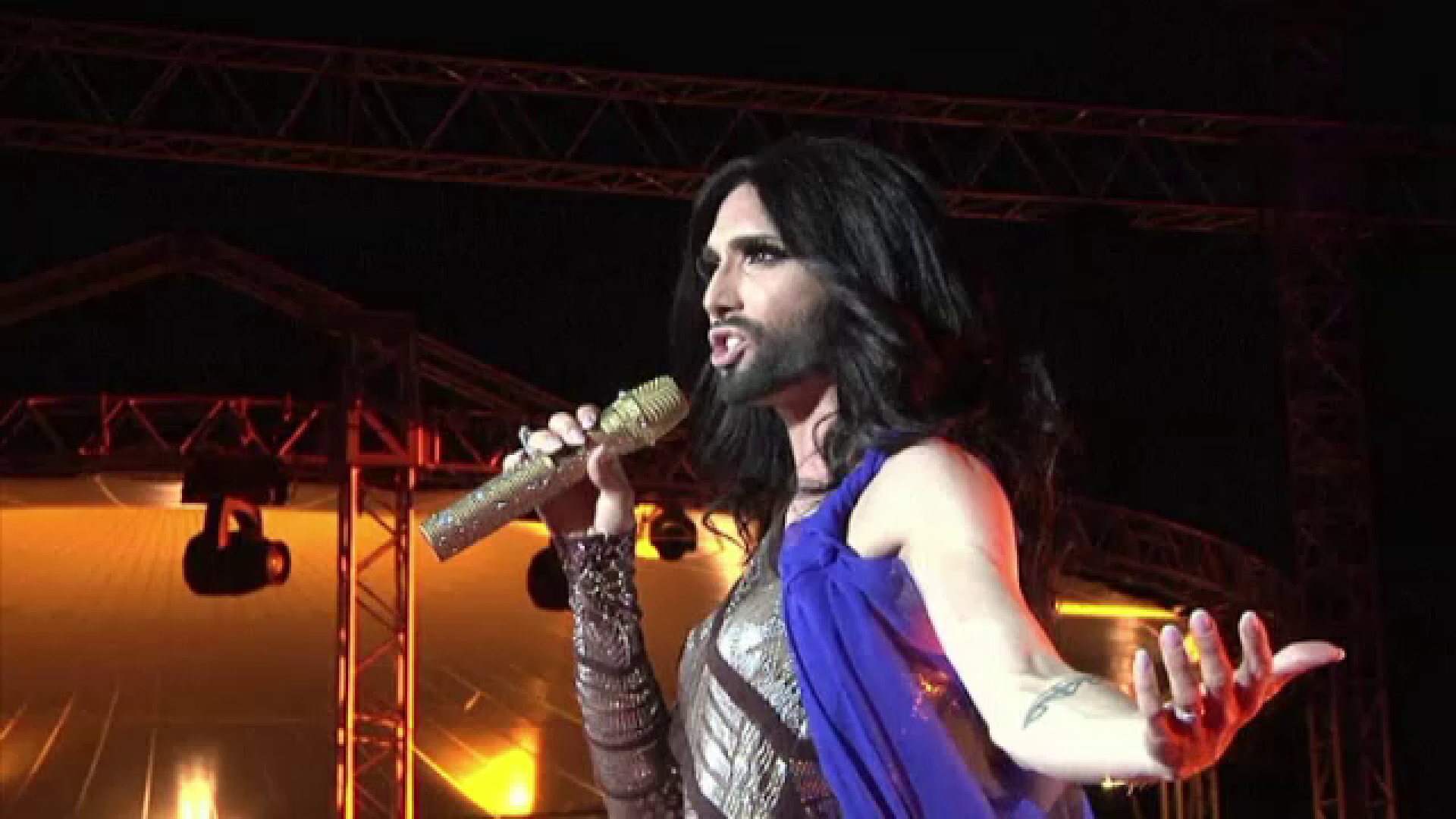 Conchita Wurst, "Regina Balului" la cel mai mare eveniment caritabil impotriva HIV, organizat in Viena