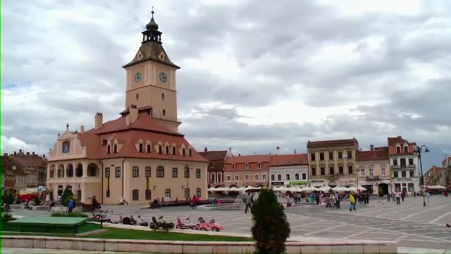 Bilet unic pentru turistii care vin la Brasov. Cu doar 45 de lei vor putea vizita toate obiectivele importante din oras