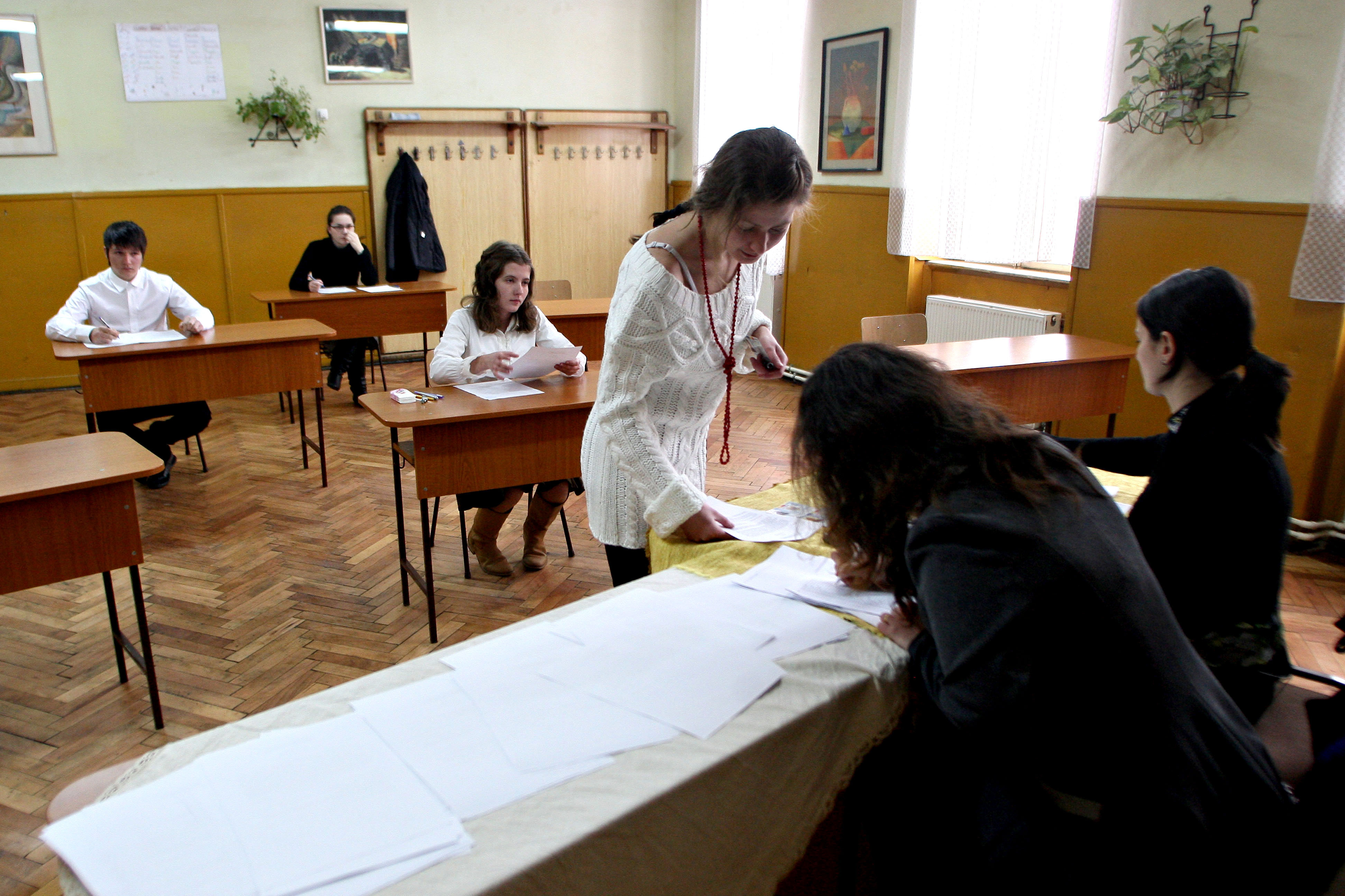 BACALAUREAT 2014. Profesorii ameninta ca vor boicota examenul. Ponta: "Bacalaureatul din acest an se tine"