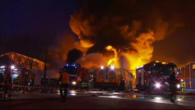 STIRI EXTERNE PE SCURT. Schimb de prizonieri intre americani si talibani; Explozie la un complex petrochimic, in Olanda