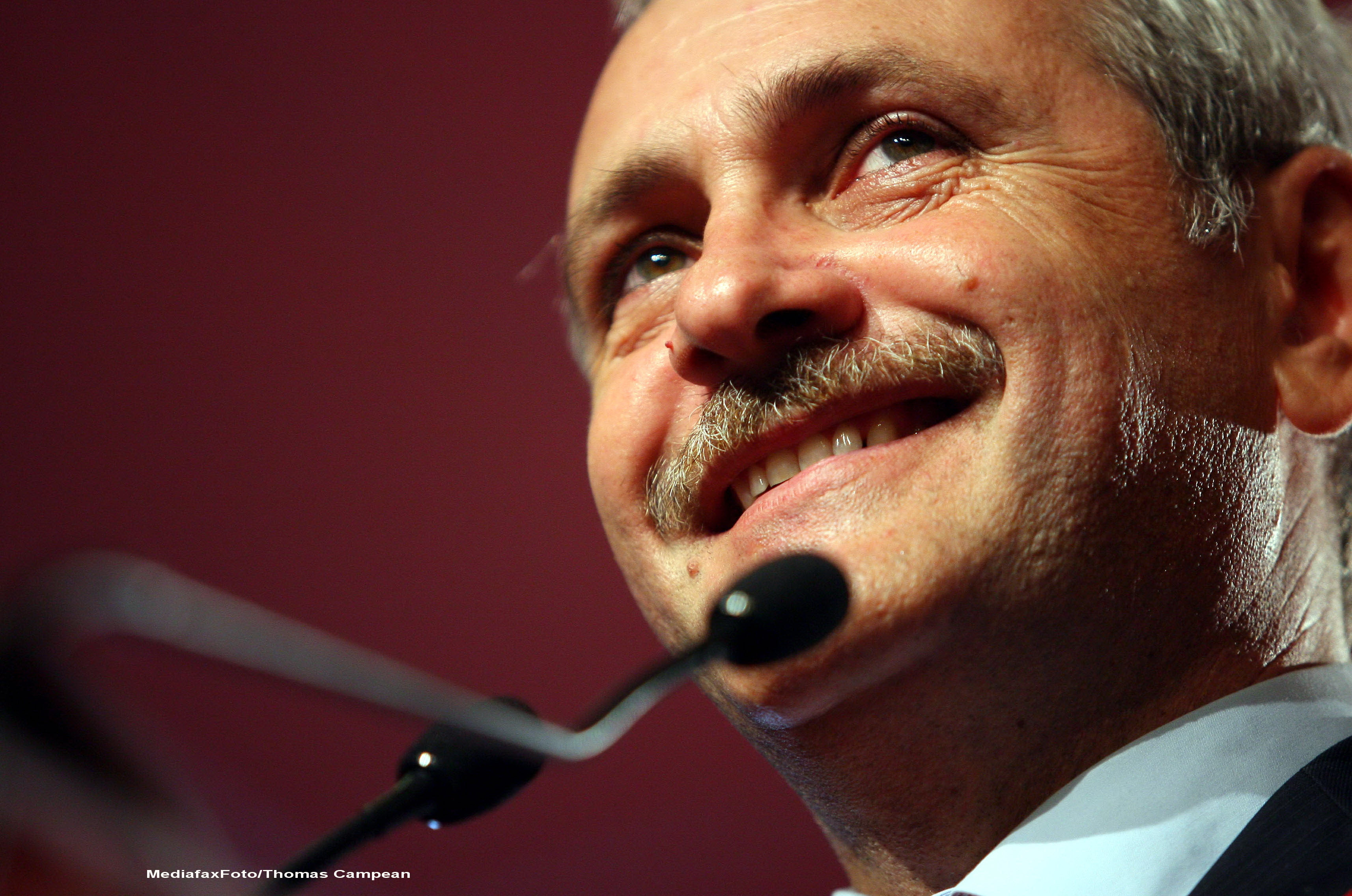 Liviu Dragnea: "De ce un preot nu are dreptul sa isi apere credinta ortodoxa? De ce trebuie sa fim mai umili?"