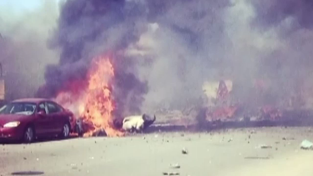 Un avion militar s-a prabusit peste un cartier, in California. Nicio persoana nu a fost ranita