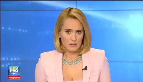 Sotia si fiul lui Dan Bursuc se aflau in taximetrul lovit de un tramvai, in Capitala. 5 persoane au fost ranite in accident