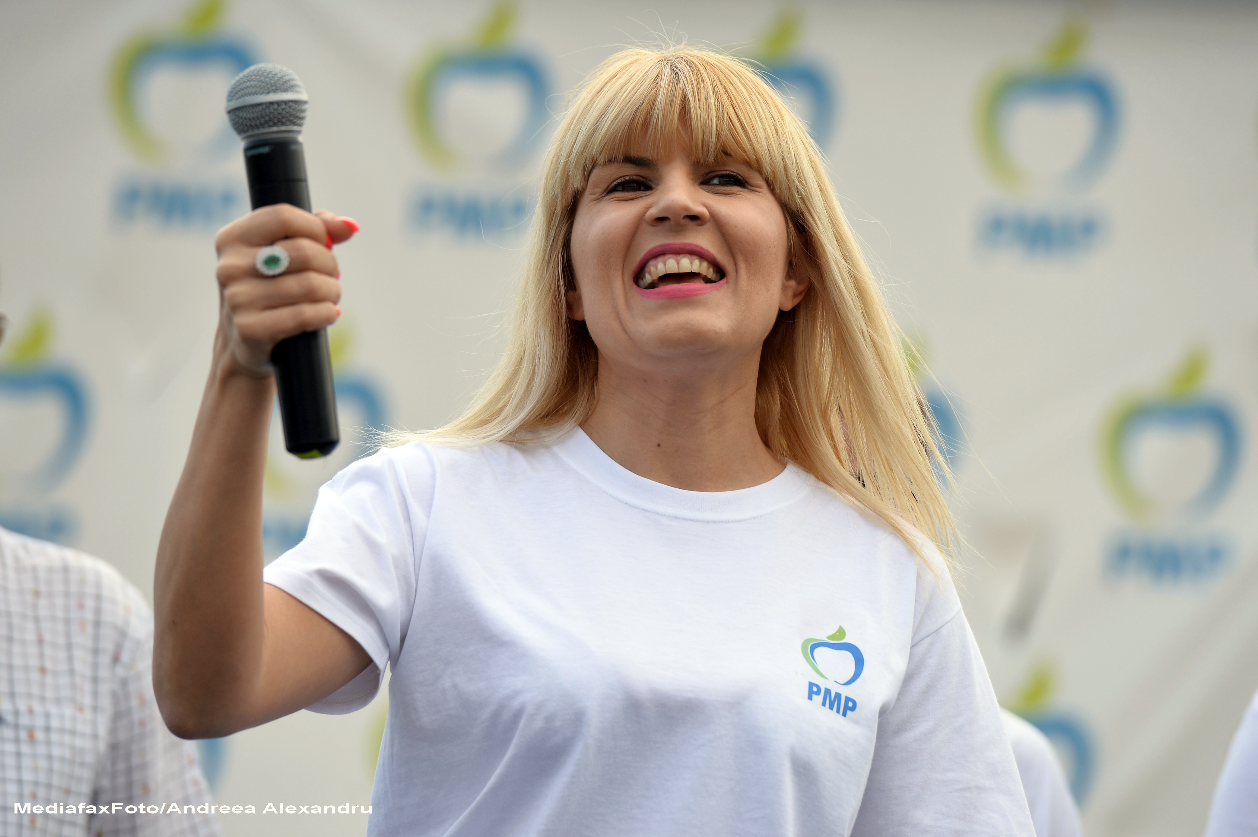 Elena Udrea a explicat in ce conditii PMP il va sustine pe Crin Antonescu in turul al doilea la prezidentiale