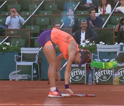 Lunga lista de sacrificii facute de copilul Halep pentru ca adultul sa joace o finala la Paris. Ce face cand nu e pe teren